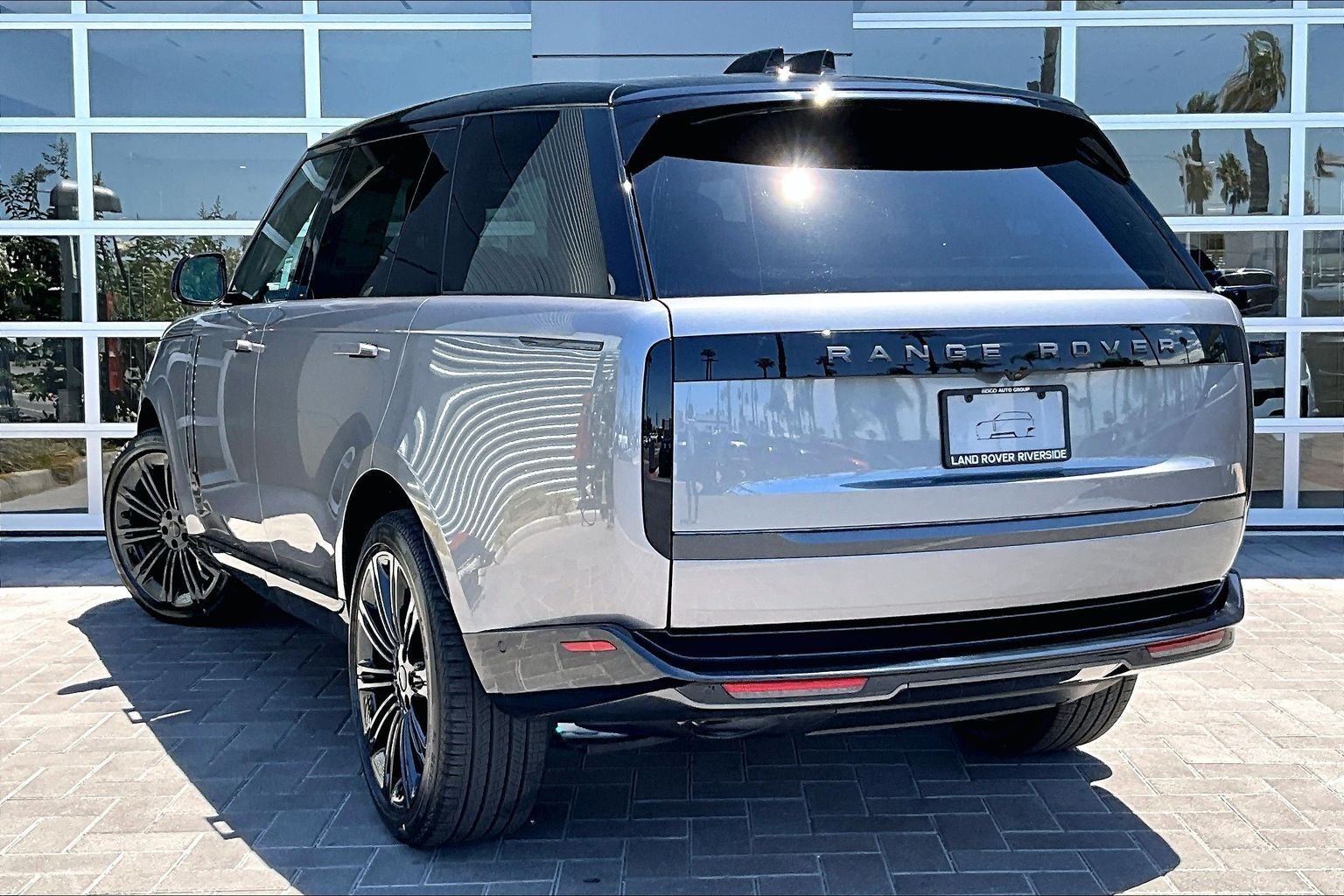 2026 Land Rover Range Rover SE LWB