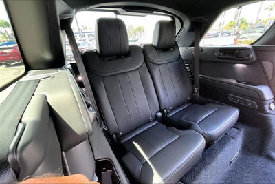 2026 Land Rover Range Rover SE LWB