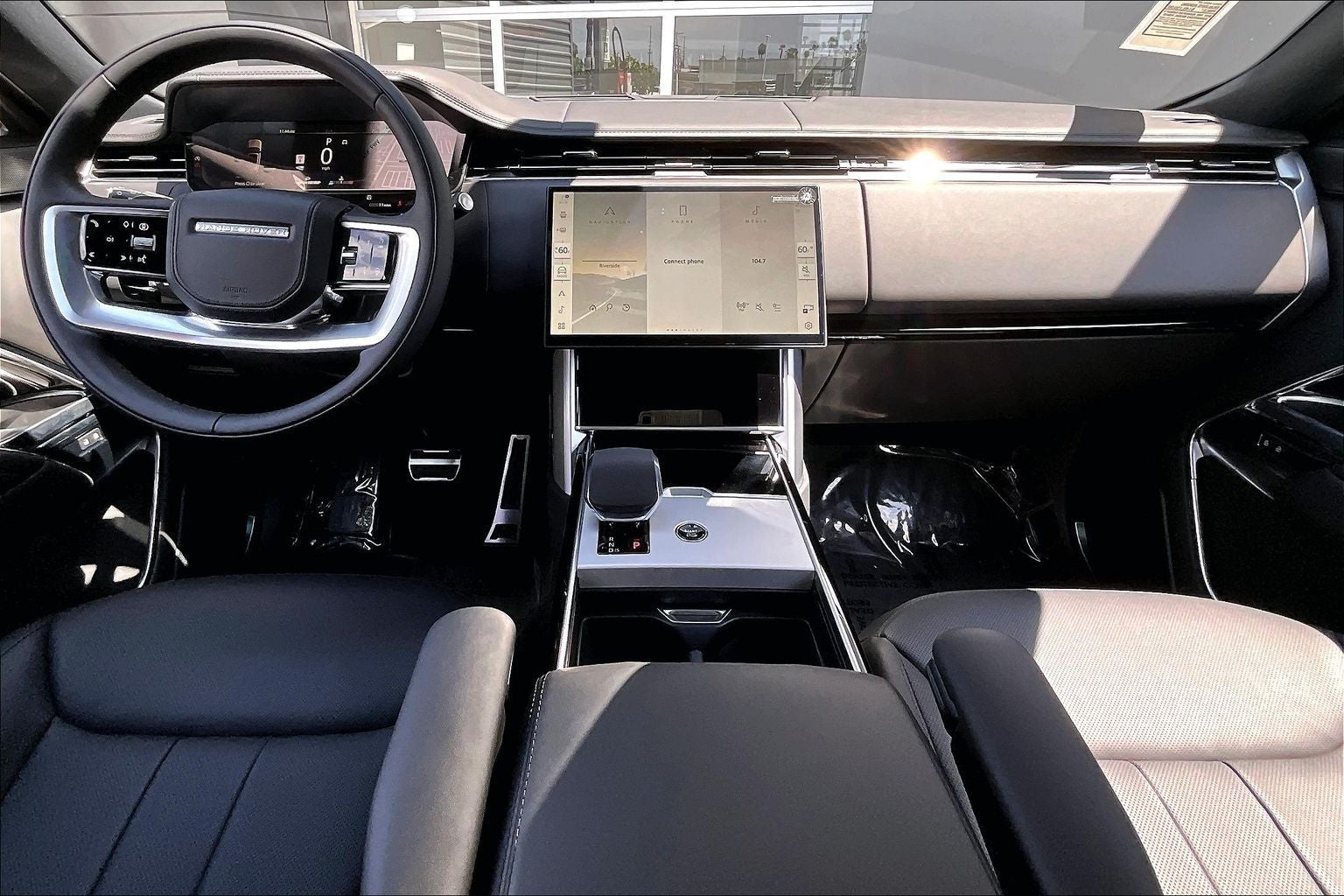 2026 Land Rover Range Rover SE LWB