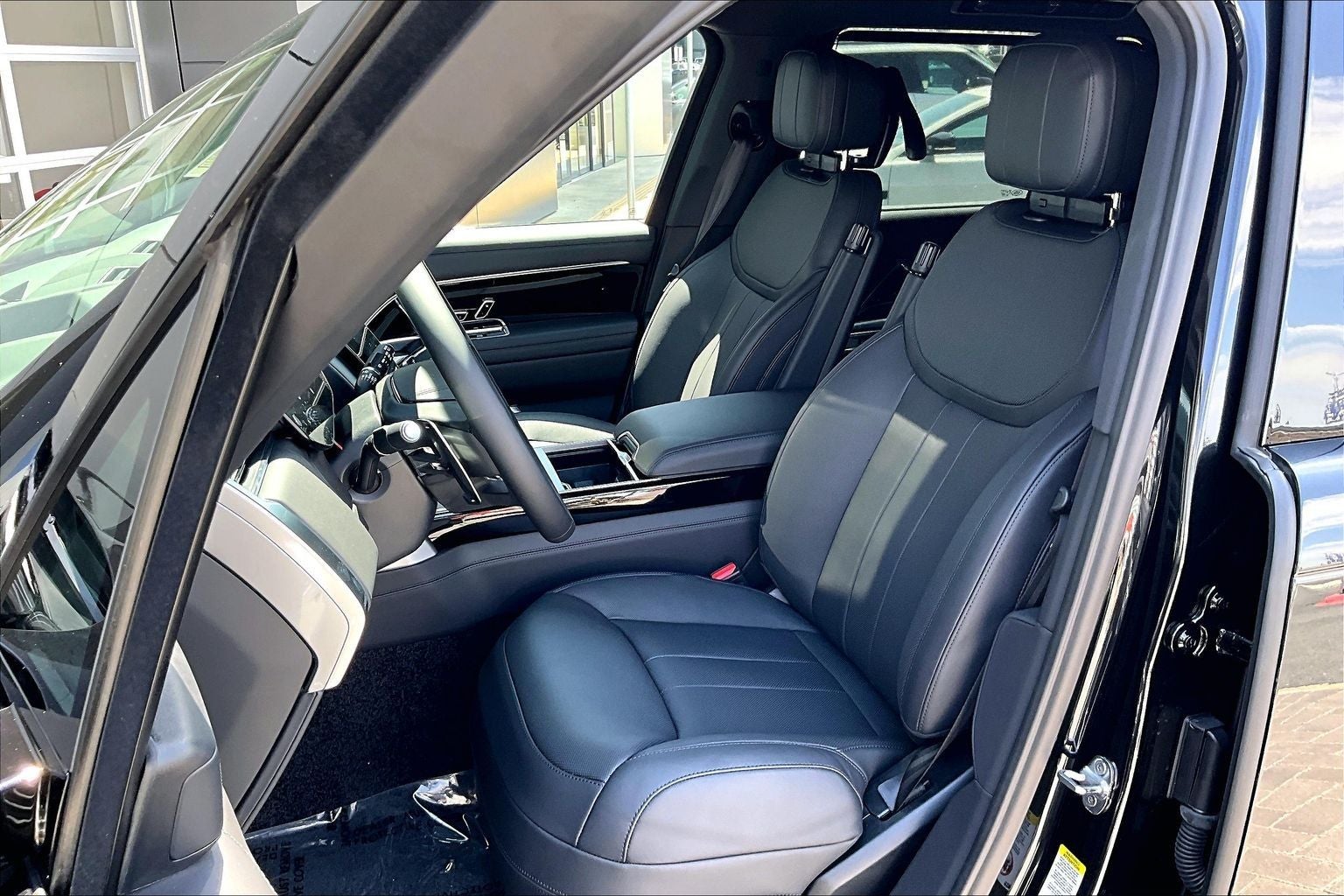 2026 Land Rover Range Rover SE LWB