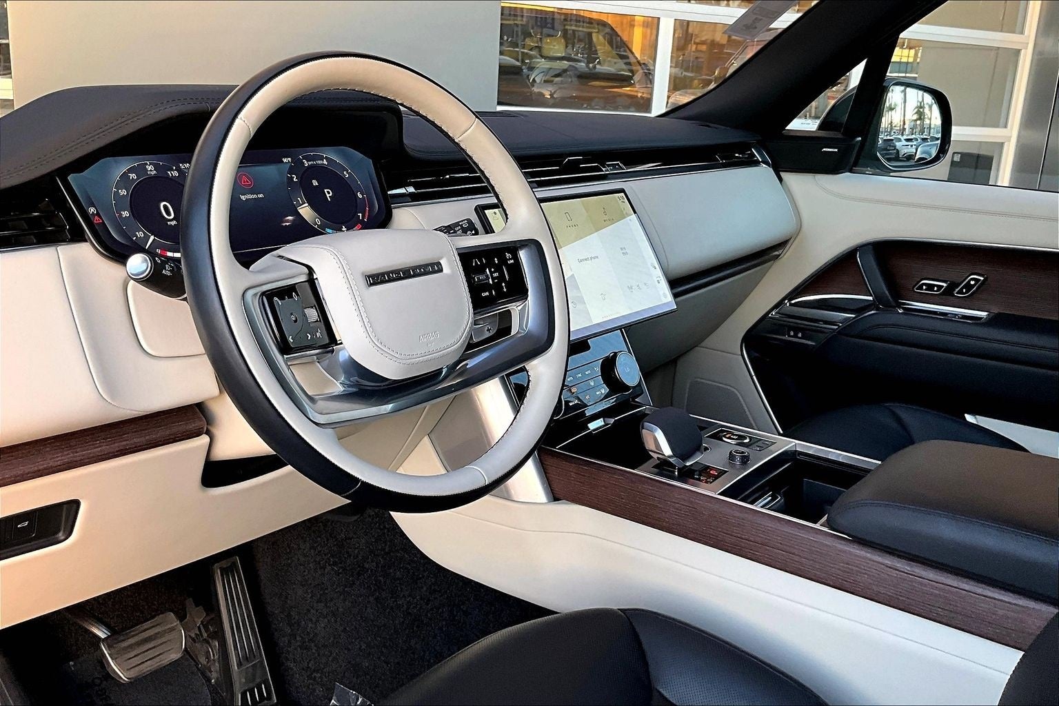 2023 Land Rover Range Rover SE LWB