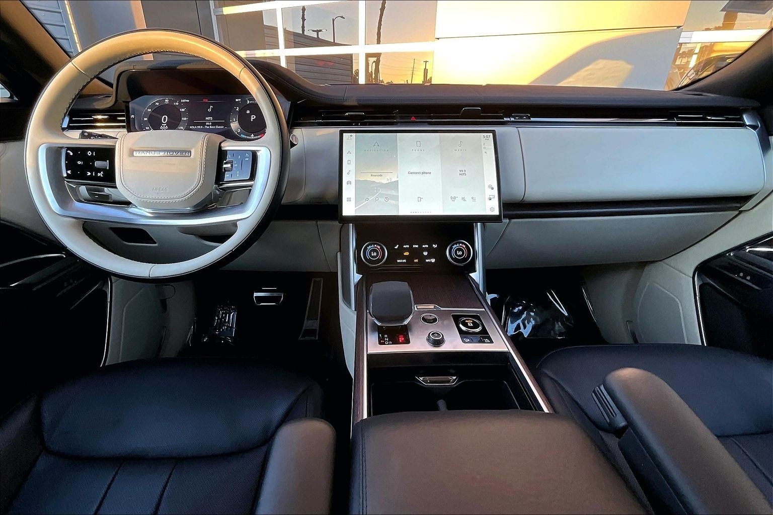 2023 Land Rover Range Rover SE LWB