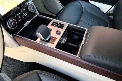 2023 Land Rover Range Rover SE LWB