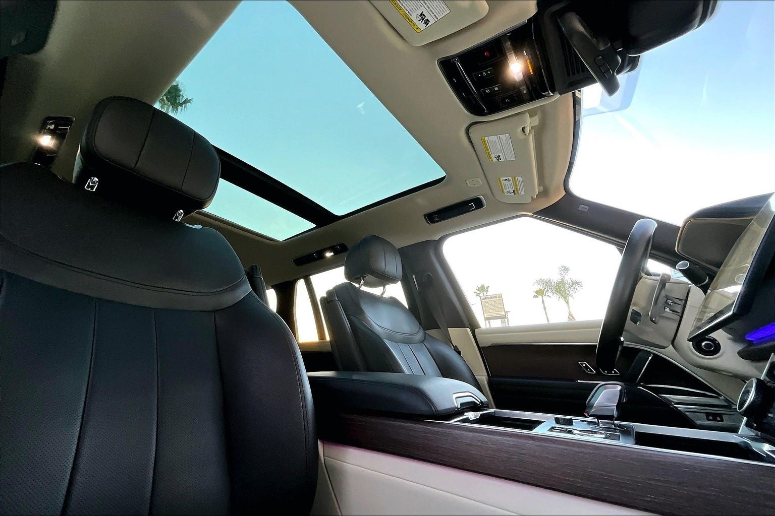 2023 Land Rover Range Rover SE LWB