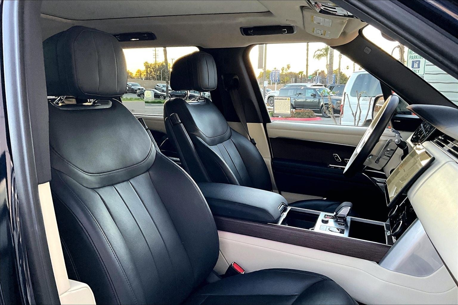 2023 Land Rover Range Rover SE LWB