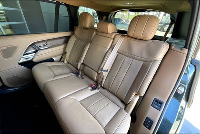 2026 Land Rover Range Rover SE LWB