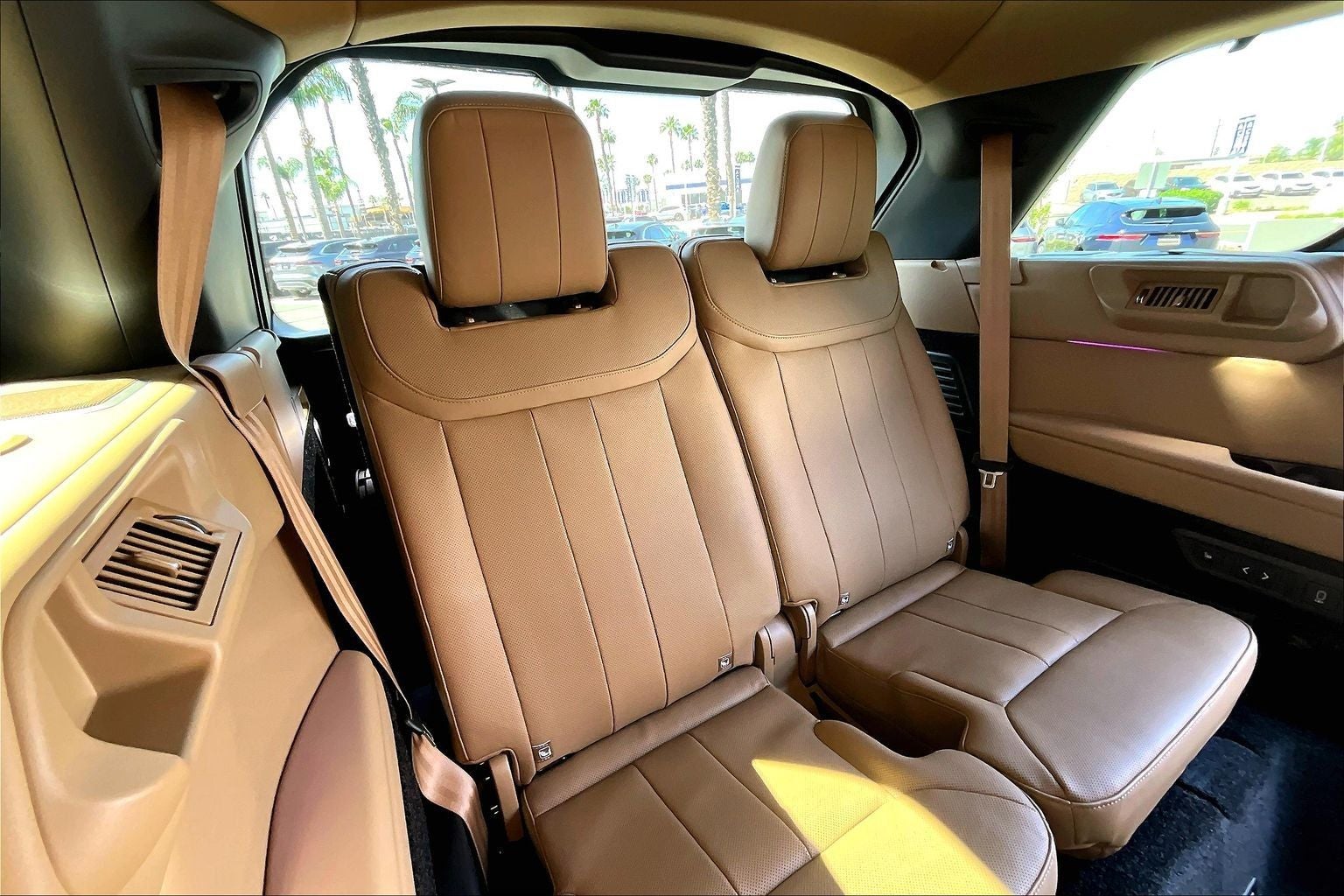 2026 Land Rover Range Rover SE LWB