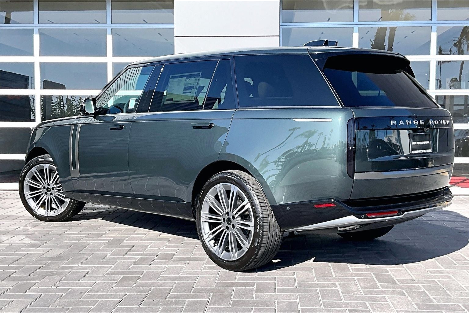 2026 Land Rover Range Rover SE LWB