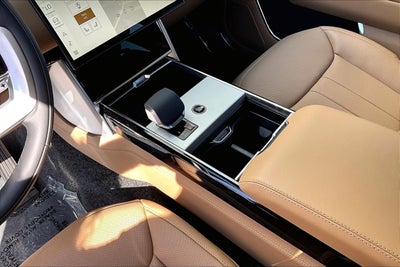 2026 Land Rover Range Rover SE LWB