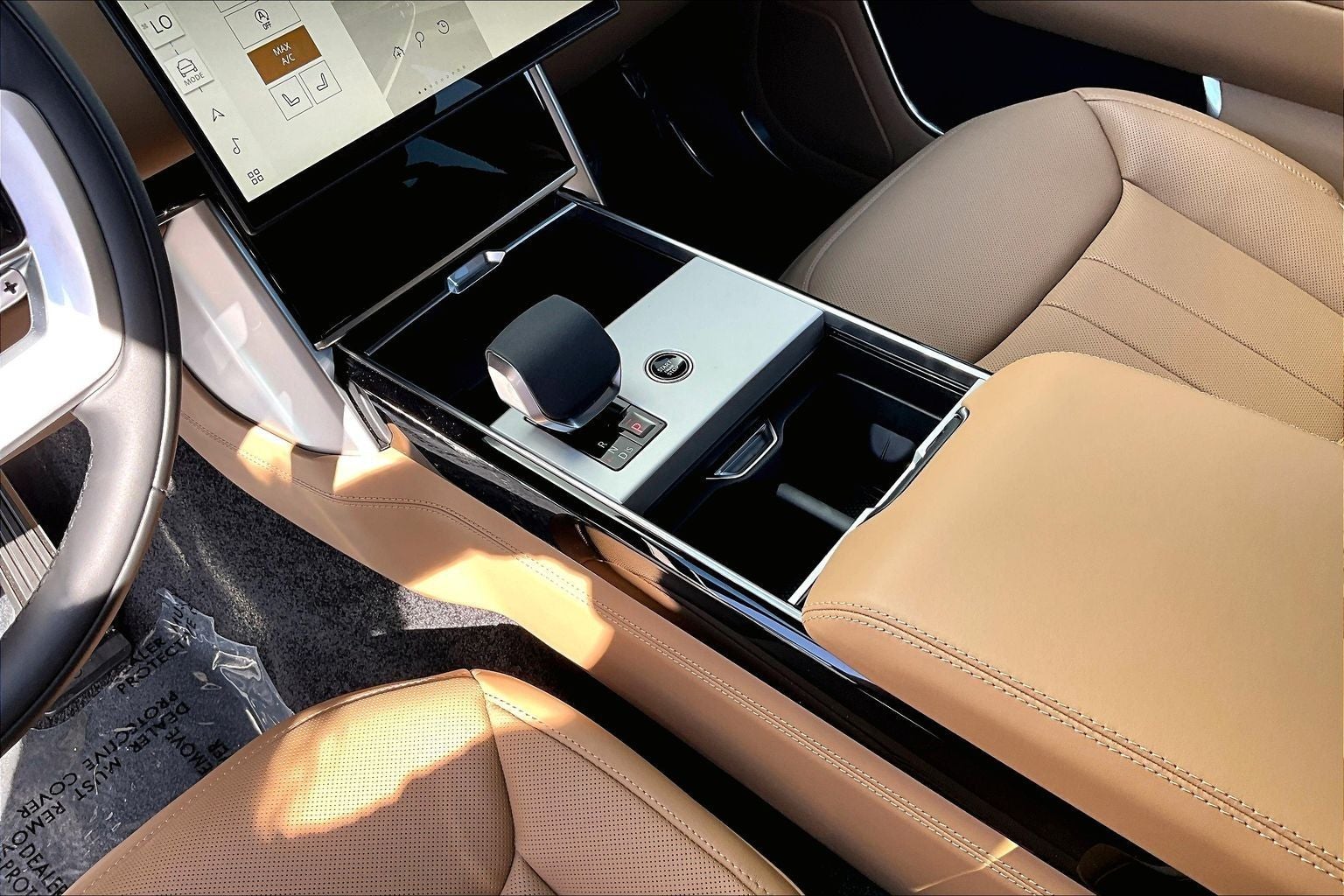 2026 Land Rover Range Rover SE LWB