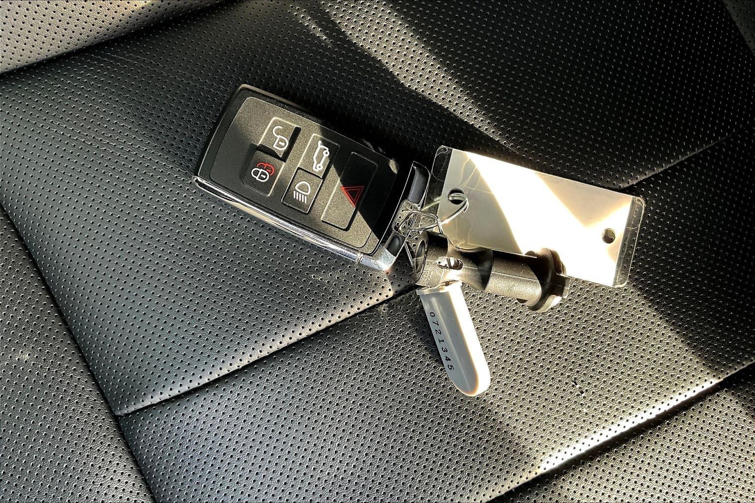 2025 Land Rover Range Rover SE LWB