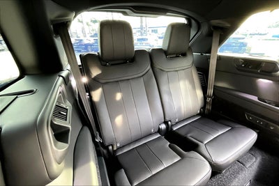 2025 Land Rover Range Rover SE LWB