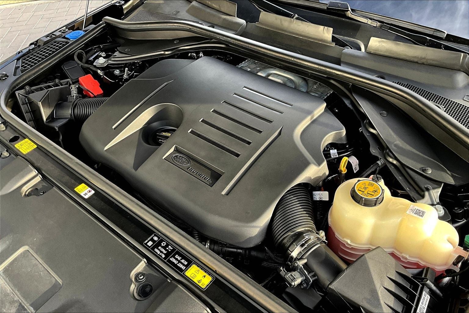 2025 Land Rover Range Rover SE LWB