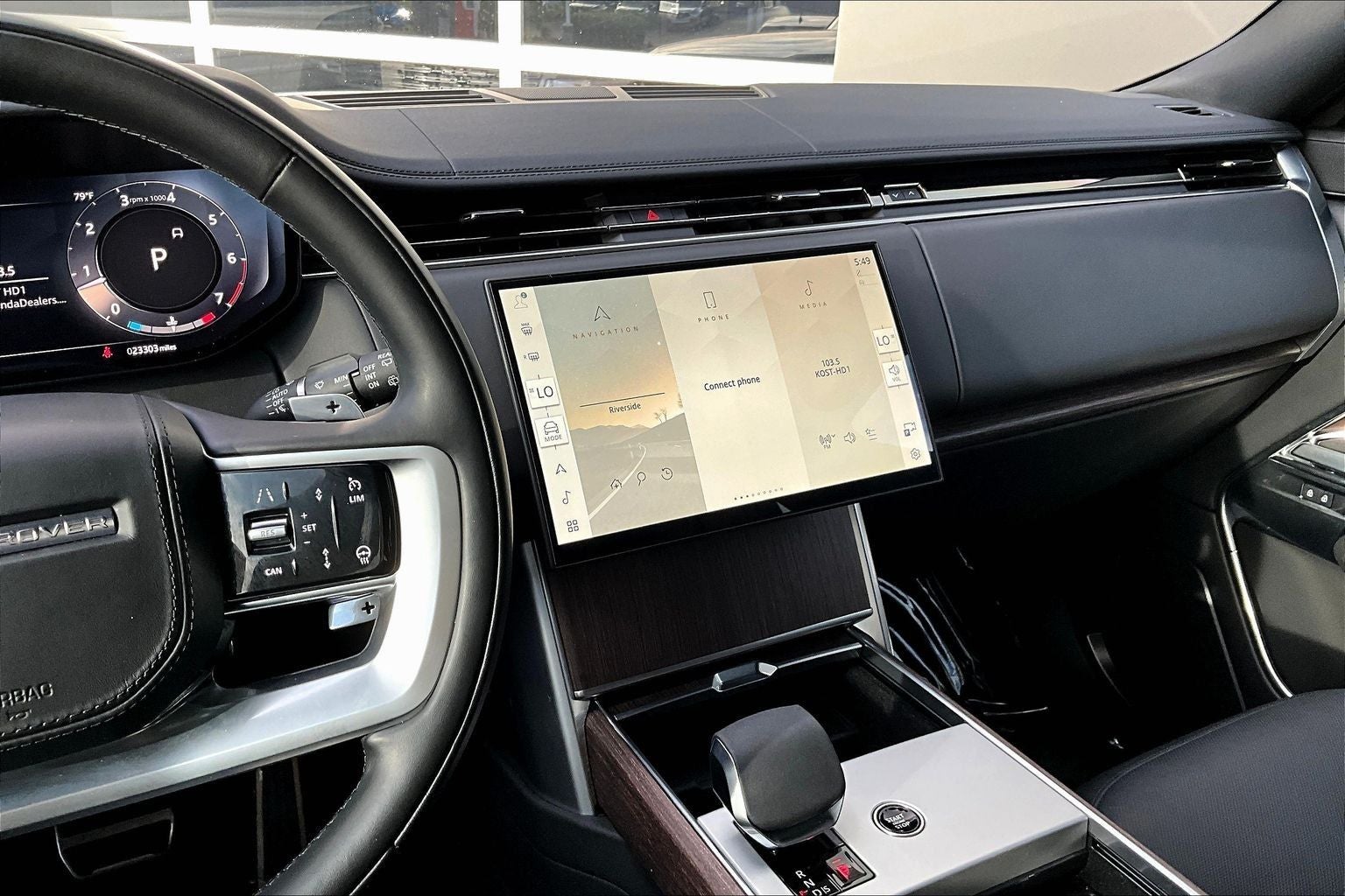 2025 Land Rover Range Rover SE LWB