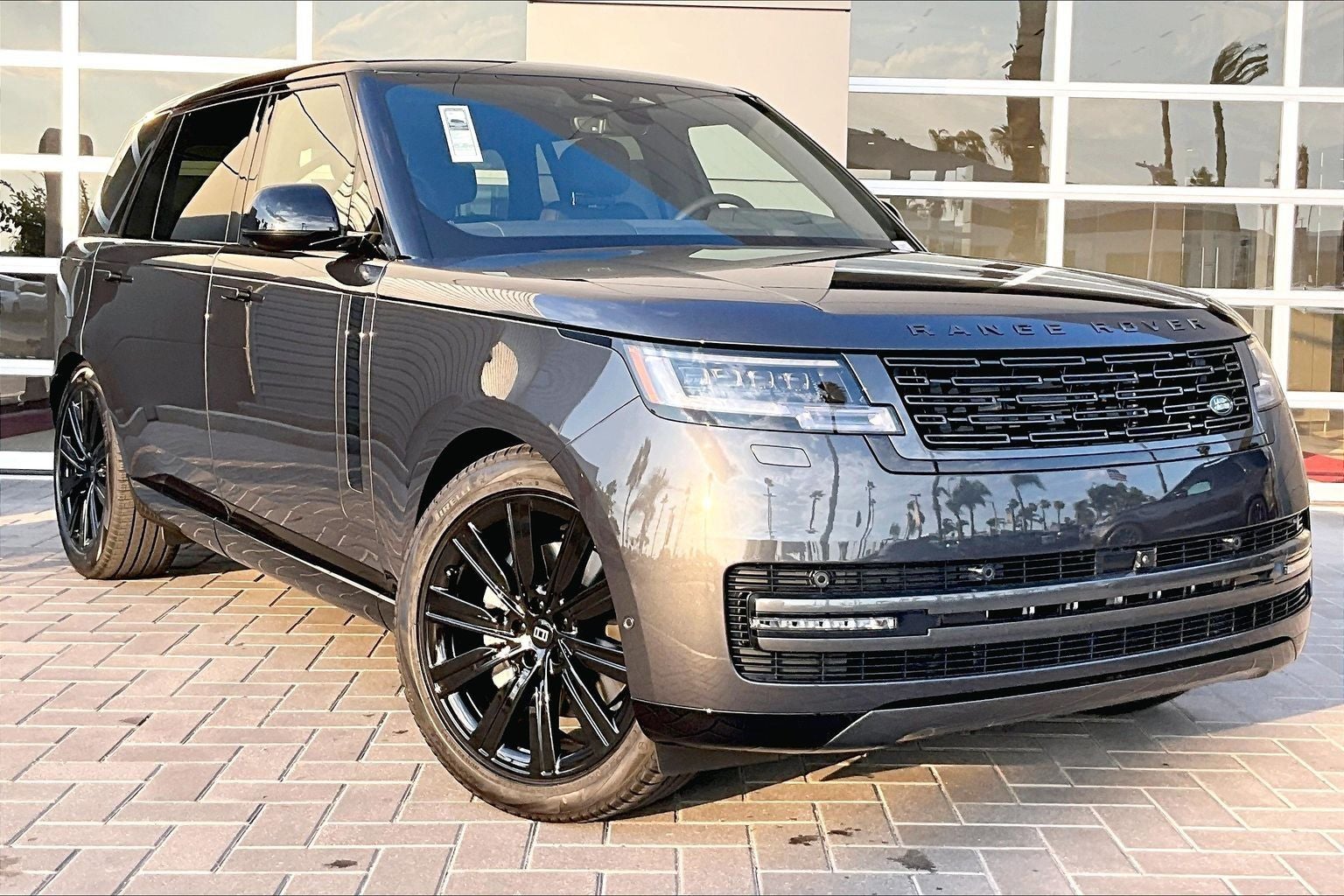 2027 Land Rover Range Rover SE LWB