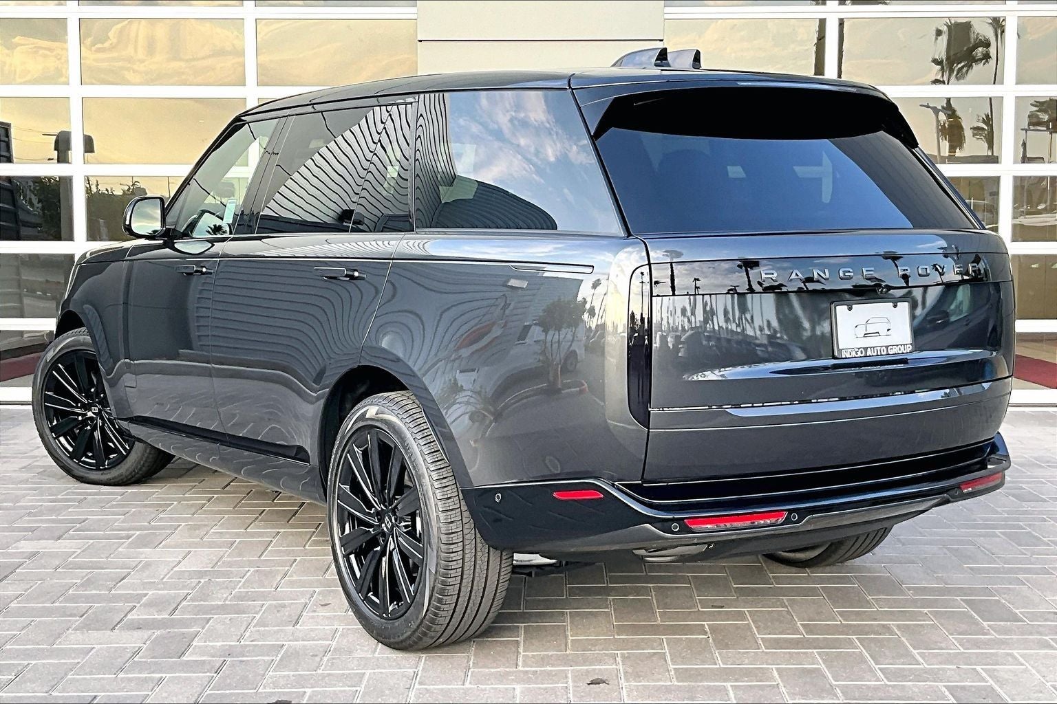 2027 Land Rover Range Rover SE LWB