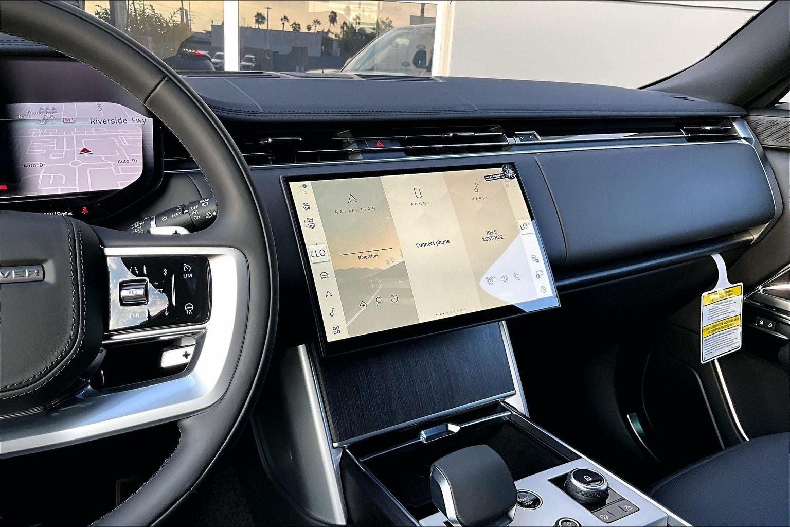 2027 Land Rover Range Rover SE LWB