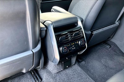 2023 Land Rover Range Rover SV