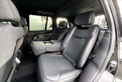 2026 Land Rover Range Rover SV