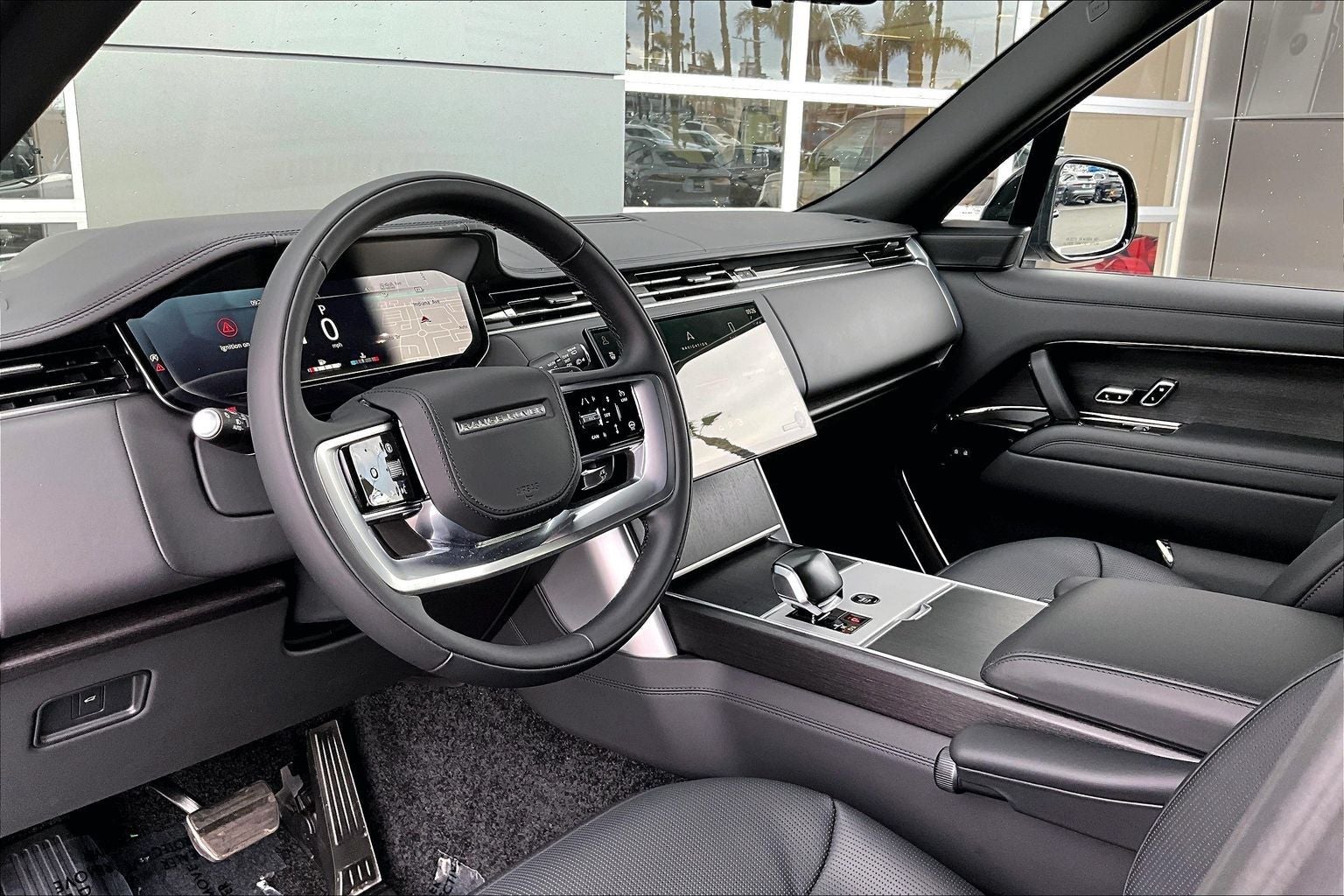 2026 Land Rover Range Rover SV