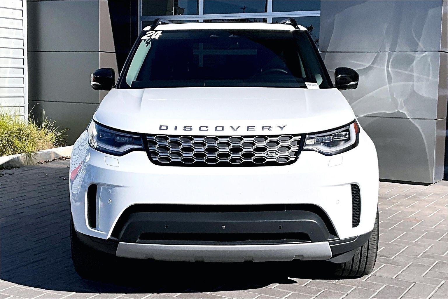 2024 Land Rover Discovery S