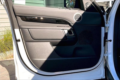 2024 Land Rover Discovery S