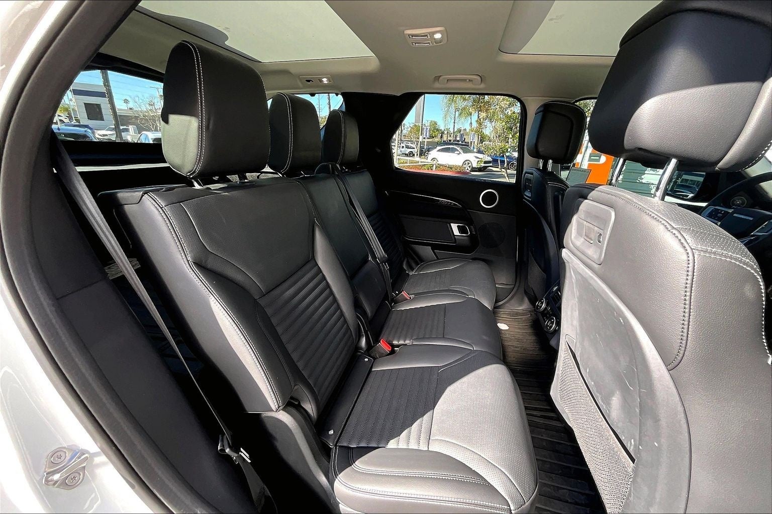 2024 Land Rover Discovery S