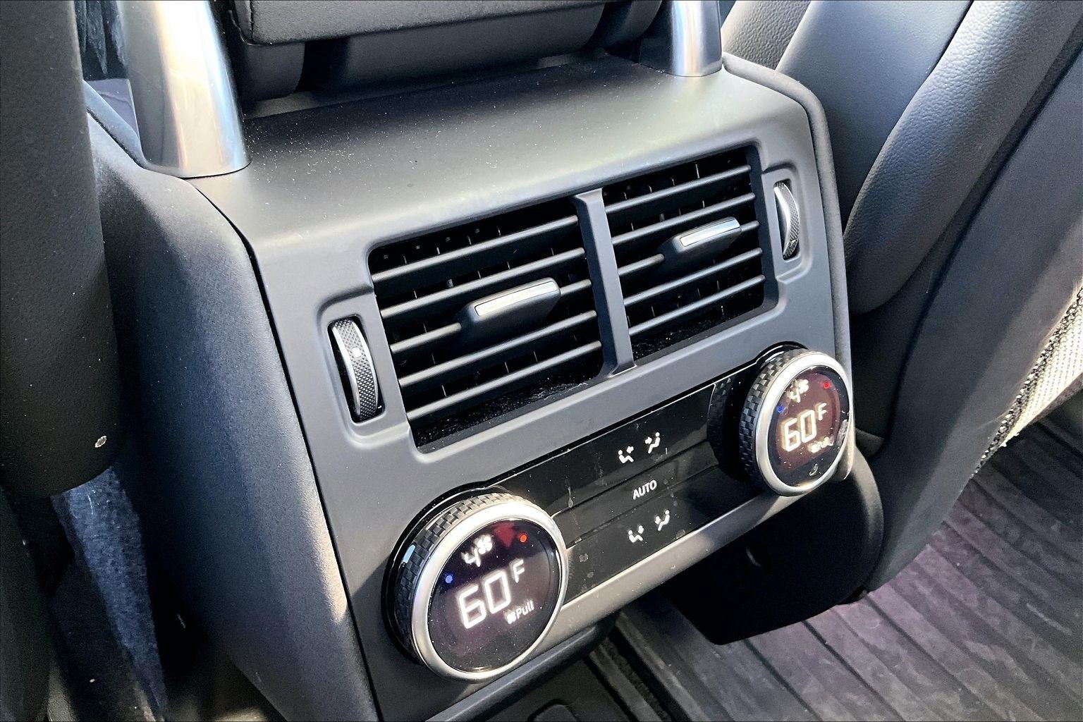 2024 Land Rover Discovery S