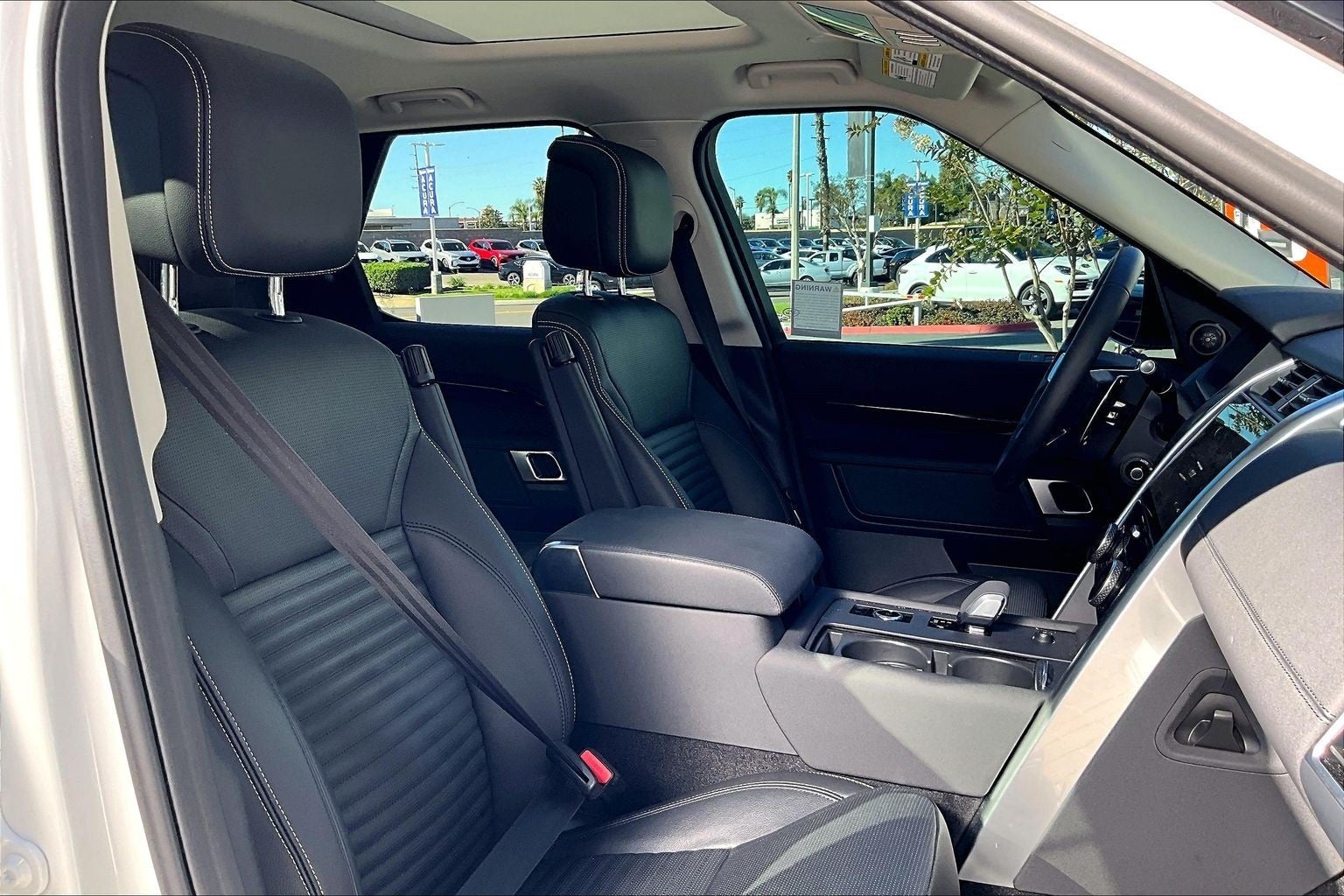 2024 Land Rover Discovery S