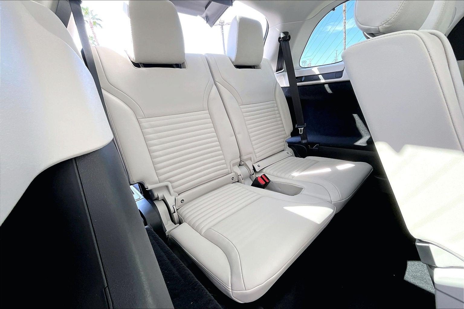 2026 Land Rover Discovery Dynamic SE