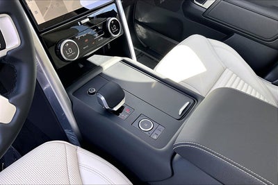 2026 Land Rover Discovery Dynamic SE
