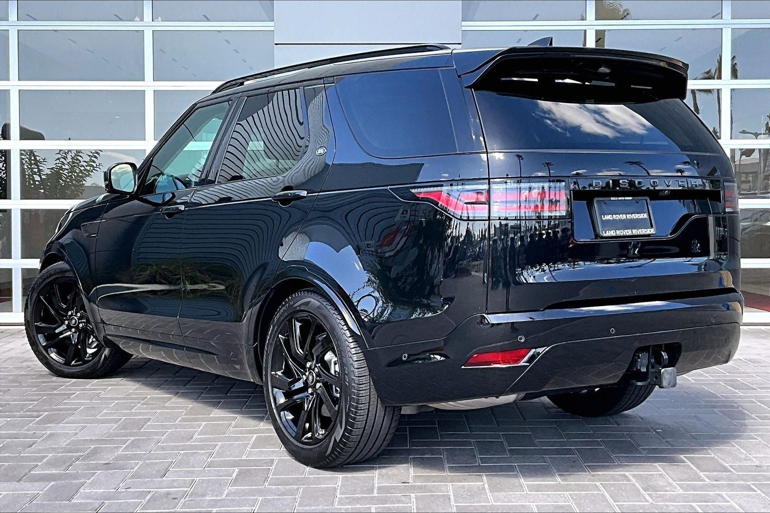 2025 Land Rover Discovery Dynamic SE