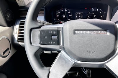 2025 Land Rover Discovery Dynamic SE