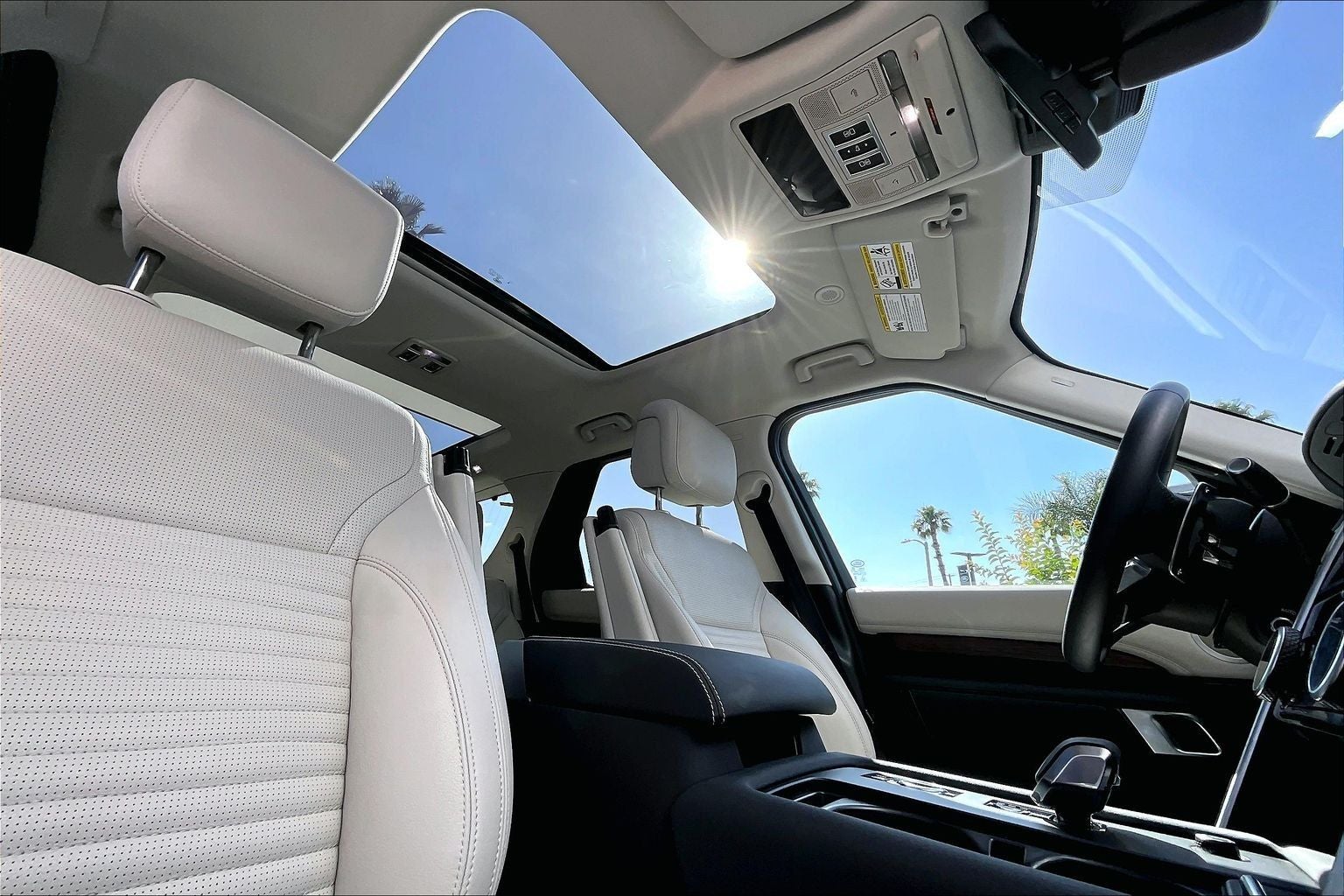 2025 Land Rover Discovery Dynamic SE