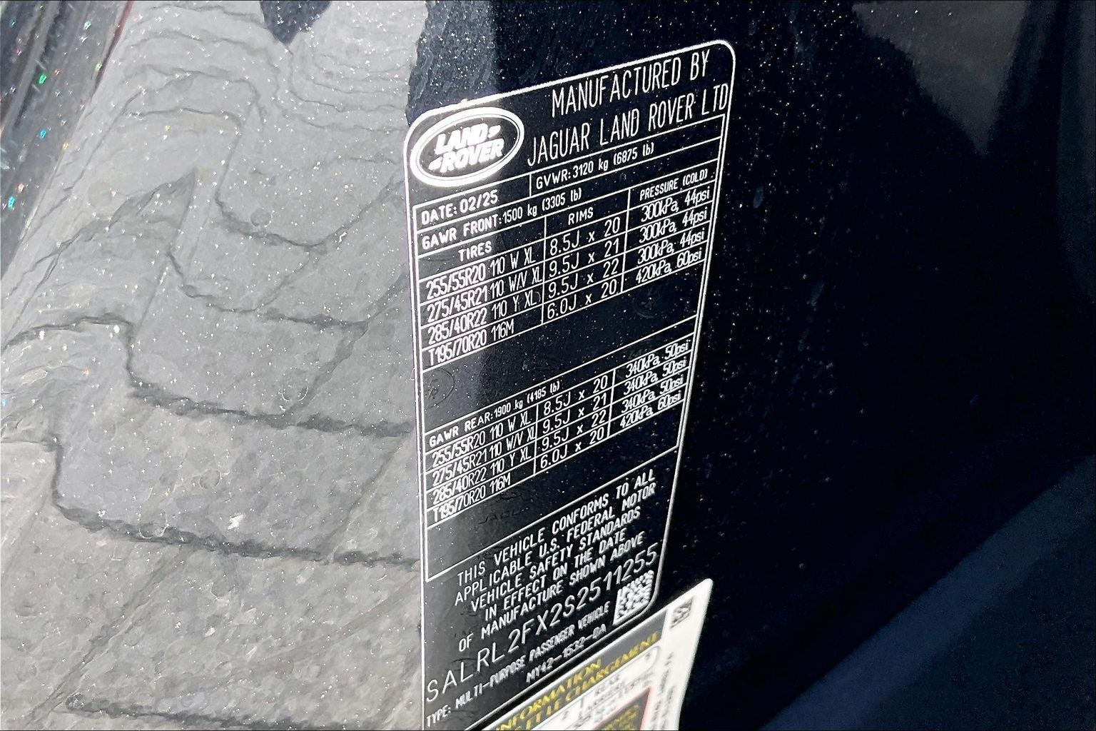 2025 Land Rover Discovery Dynamic SE