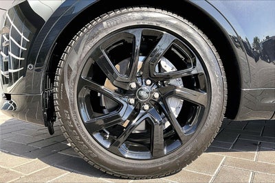 2025 Land Rover Discovery Dynamic SE