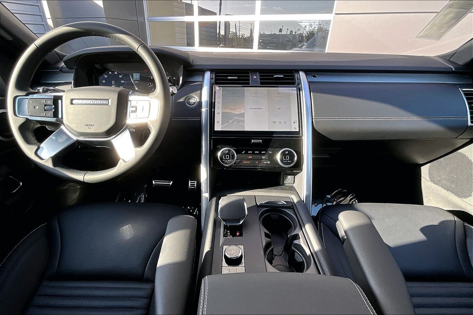 2026 Land Rover Discovery Dynamic SE