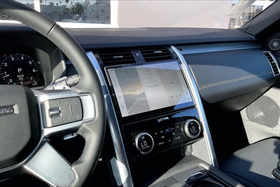 2026 Land Rover Discovery Dynamic SE