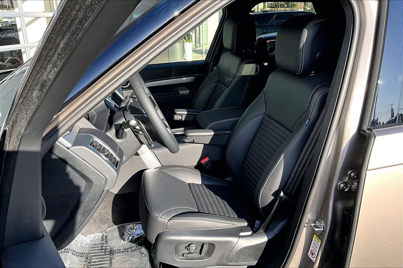 2026 Land Rover Discovery Dynamic SE