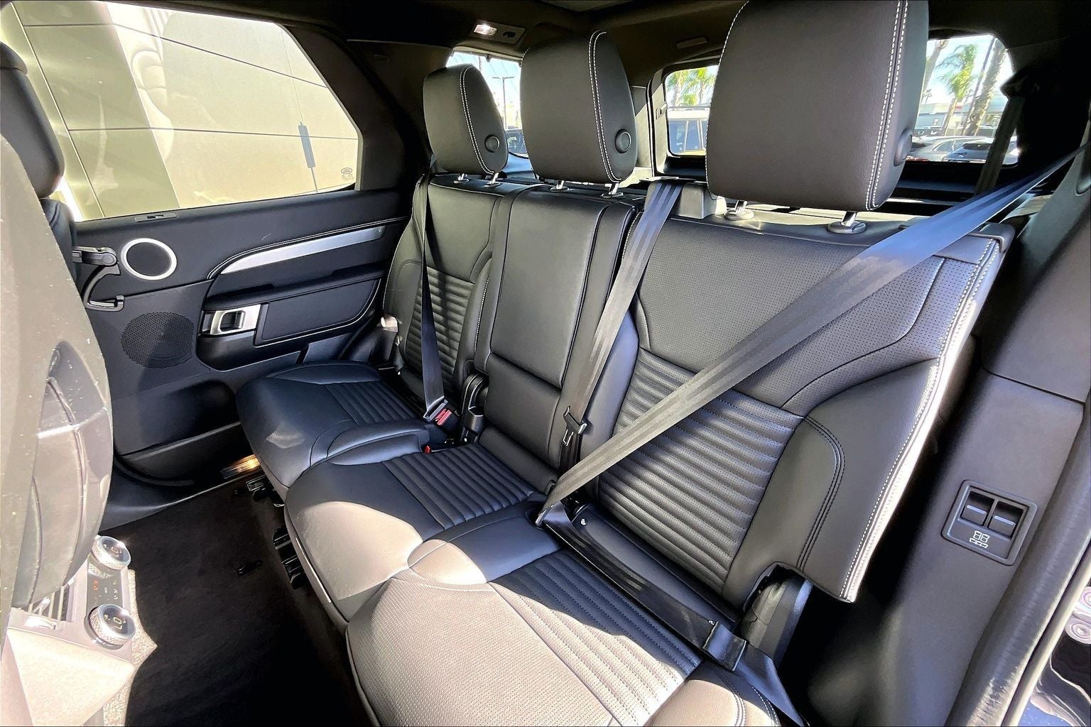 2026 Land Rover Discovery Dynamic SE