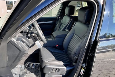 2026 Land Rover Discovery Dynamic SE