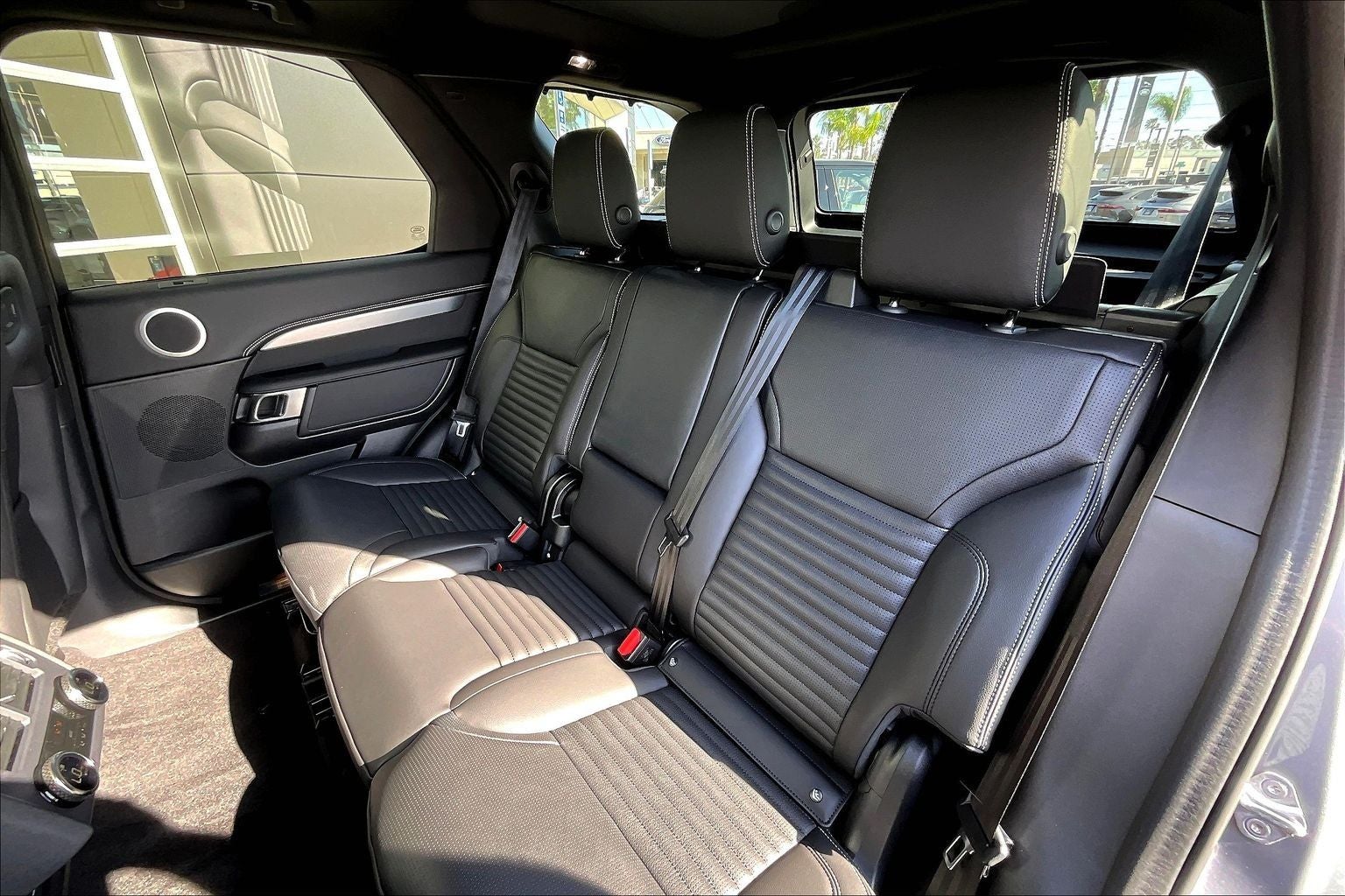 2026 Land Rover Discovery Dynamic SE