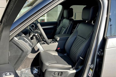 2026 Land Rover Discovery Dynamic SE