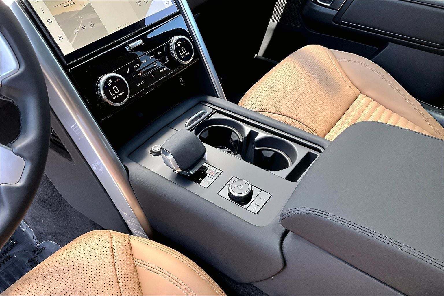 2026 Land Rover Discovery Dynamic SE