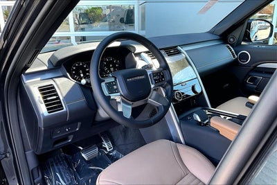 2026 Land Rover Discovery Dynamic SE