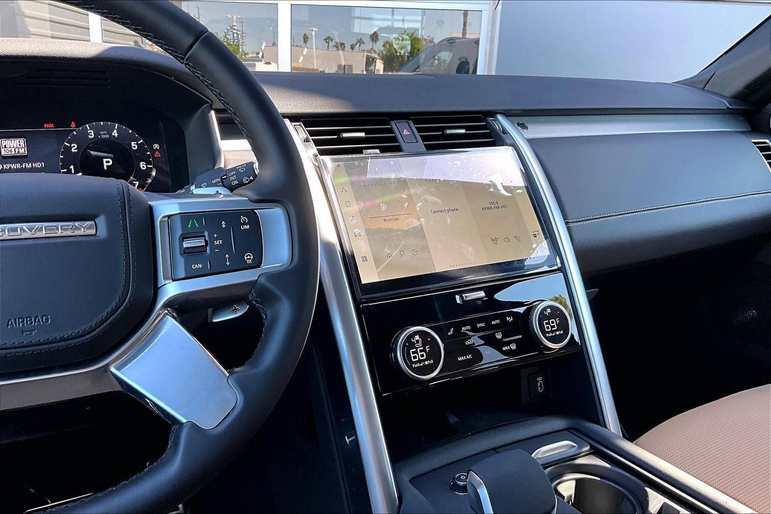 2026 Land Rover Discovery Dynamic SE