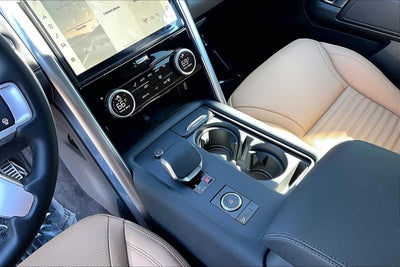 2026 Land Rover Discovery Dynamic SE