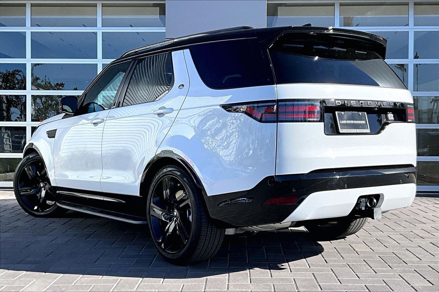 2025 Land Rover Discovery Dynamic SE