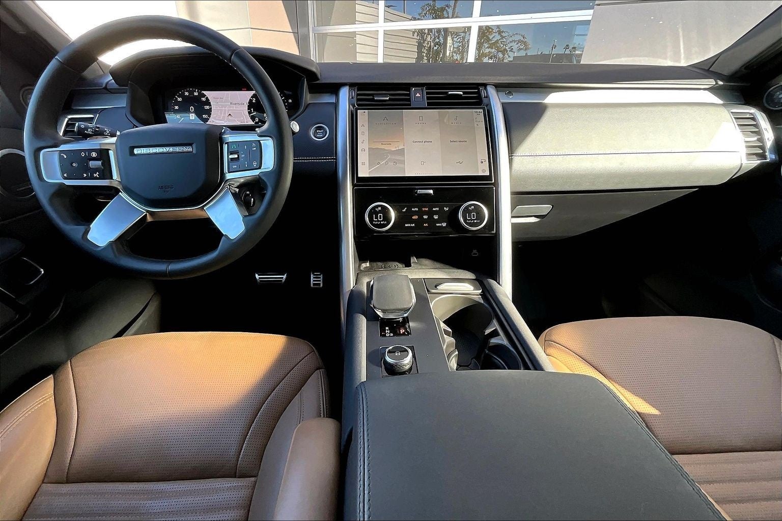 2025 Land Rover Discovery Dynamic SE