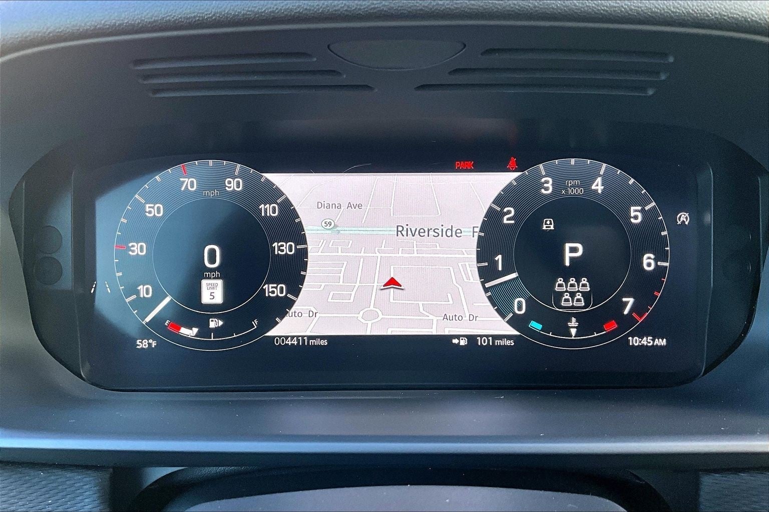 2025 Land Rover Discovery Dynamic SE